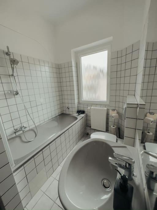 Apartment Geraeumige 3-schlafzimmer-wohnung In Koblenz Nahe Uni Koblenz (Rhineland-Palatinate)