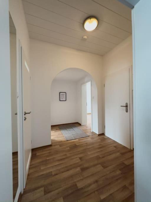Appartement Geraeumige 3-schlafzimmer-wohnung In Koblenz Nahe Uni Koblenz (Rhineland-Palatinate)